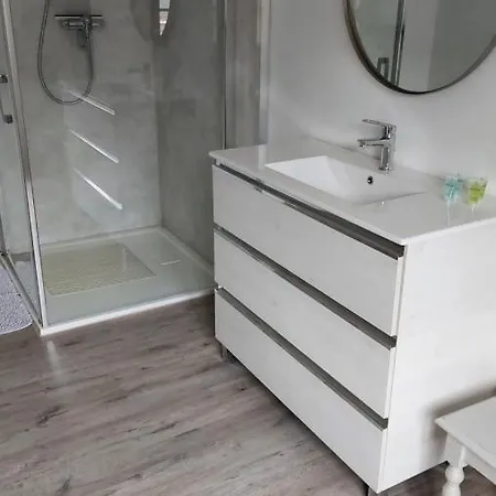 Aux Trois Petits Cochons